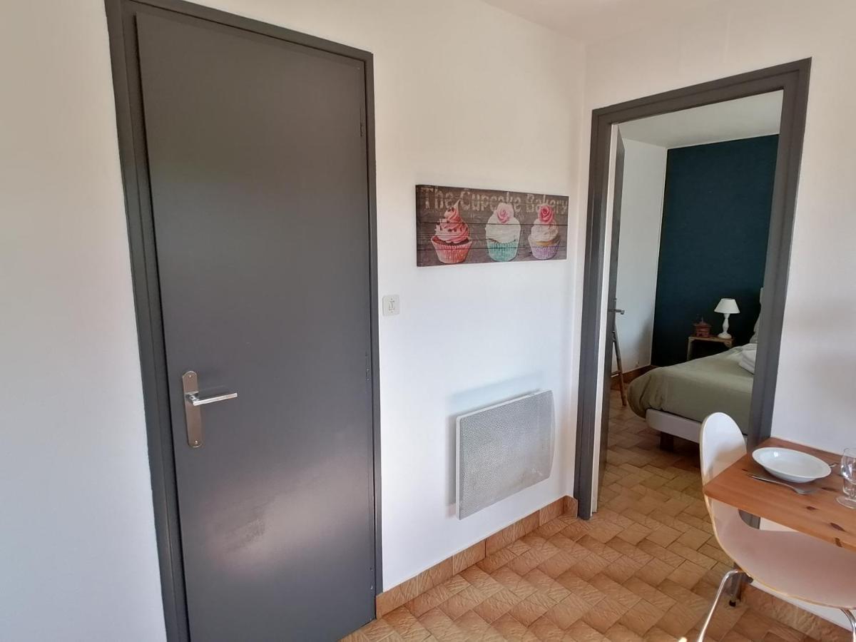 Gite 2 Pers Proche Plage Avec Jardin Клоар-Карноэ Экстерьер фото